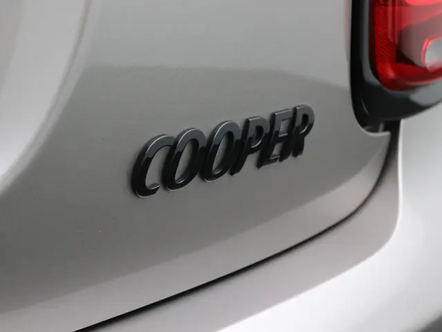 MINI 3-Deurs Cooper 2020 Benzine 29