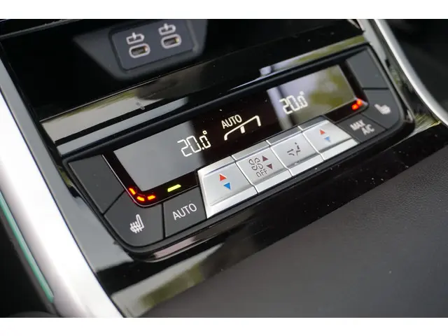 BMW 8 Serie Gran Coupé 840i 2020 Benzine 18