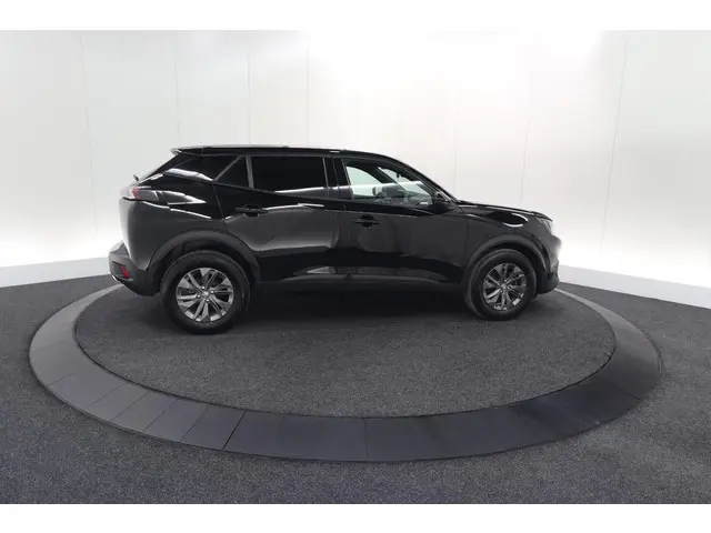 Peugeot 2008 PureTech 130 Active 2023 Benzine 8