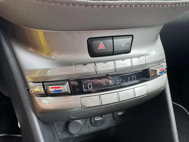 Peugeot 208 1.6 VTi XY /Navi/Trekhaak/ 2013 Benzine 15