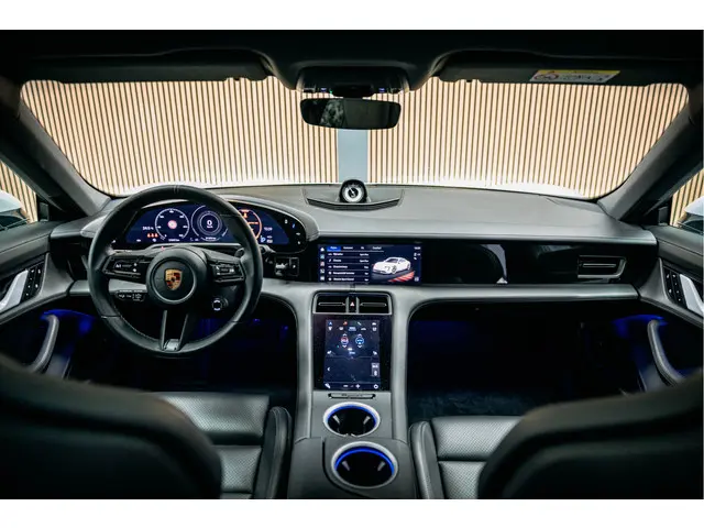 Porsche Taycan Performance 84 kWh 2023 Elektrisch 16