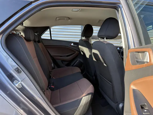 Hyundai i20 1.0 T-GDI Essence 2016 Benzine 12