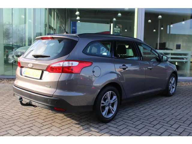Ford Focus Wagon 1.0 EcoBoost Edition 2013 Benzine 10