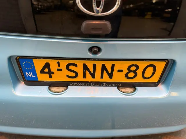 Toyota Aygo 1.0 VVT-i Dynamic Blue Automaat 2013 Benzine 8