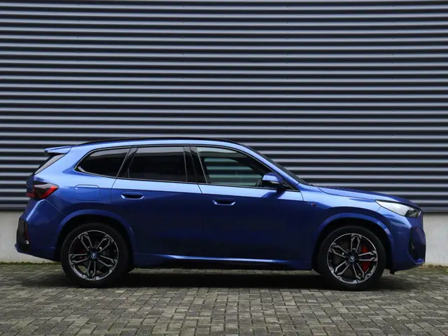 BMW iX1 eDrive20 2025 Elektrisch 5