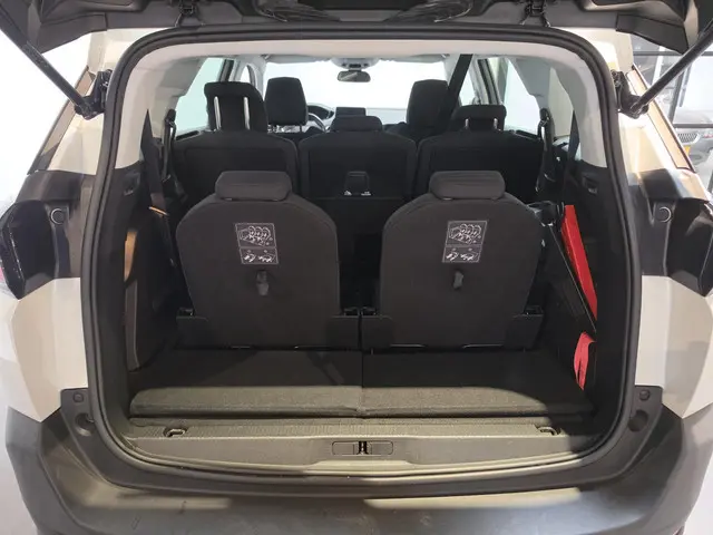 Peugeot 5008 1.2 PureTech Active 2020 Benzine 23