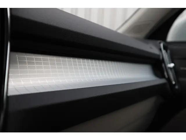 Volvo XC40 T4 Momentum Pro 2019 Benzine 27