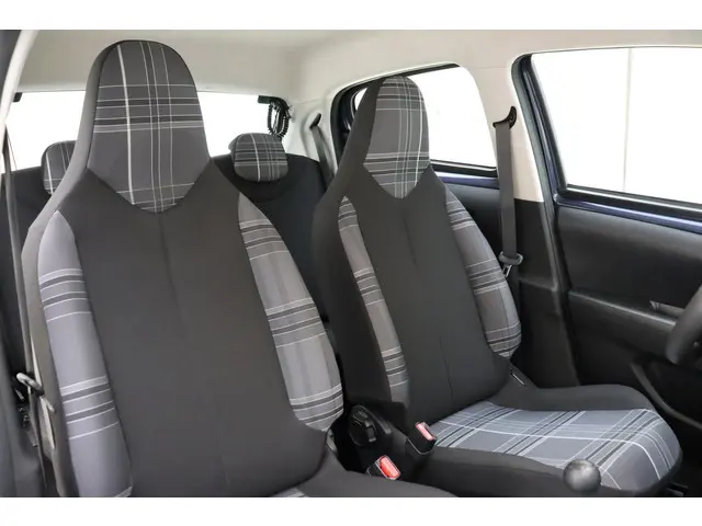 Peugeot 108 1.0 e-VTi Active 2016 Benzine 14
