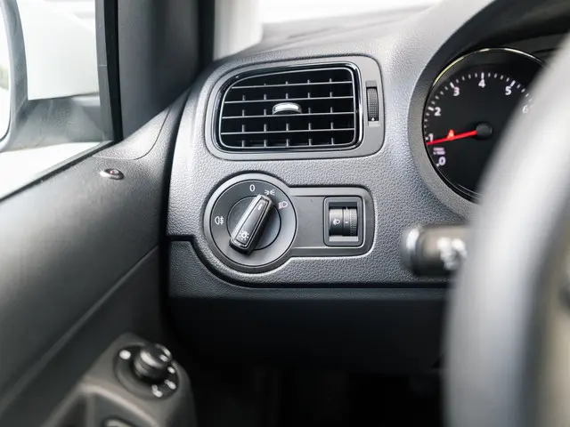Volkswagen Polo 1.2 TSI Comfortline 2014 Benzine 23