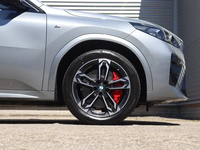 BMW iX2 eDrive20 2024 Elektrisch 6