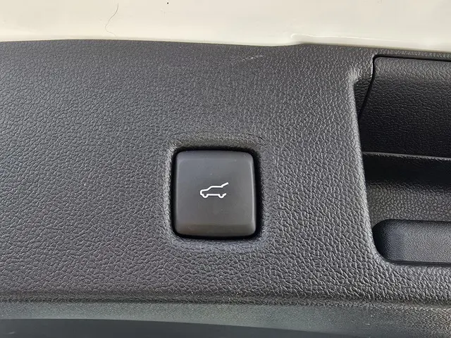 Ford Kuga 2.5 PHEV ST-Line X 2024 Hybride Benzine 12