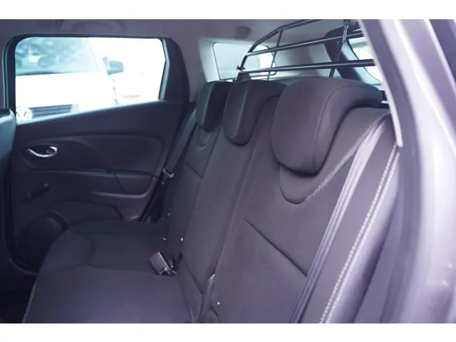Renault Clio Estate 0.9 TCe Night&Day 2015 Benzine 32
