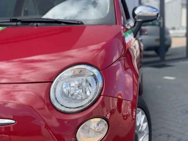 Fiat 500 1.0 TwinAir Ferrari Edition 2014 Benzine 6