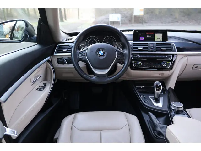 BMW 3 Serie GT 320i High Executive 2020 Benzine 15