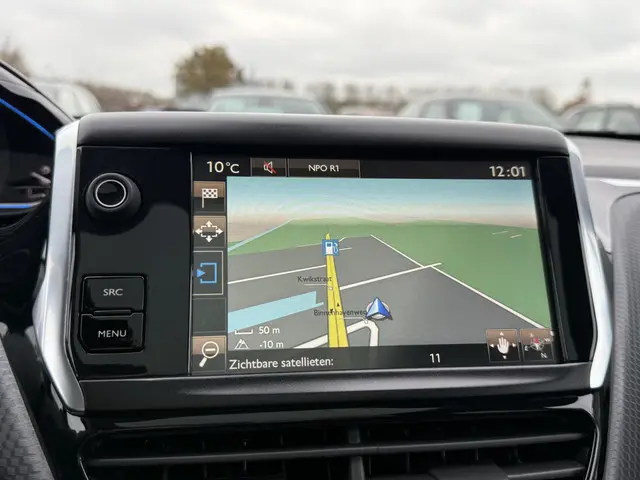 Peugeot 2008 1.2 PureTech Allure 2016 Benzine 12