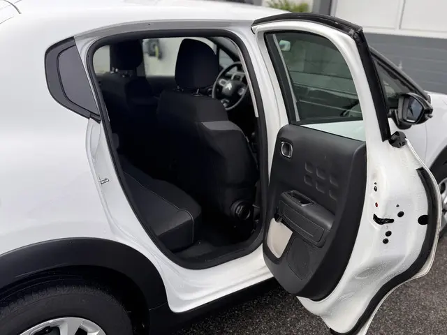 Citroën C3 1.2 PureTech C-Series 2023 Benzine 15