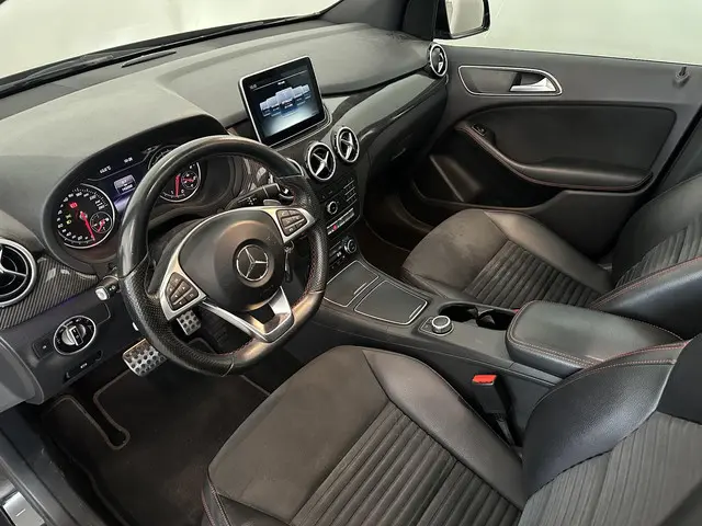 Mercedes-Benz B-Klasse 180 Ambition 2015 Benzine 24