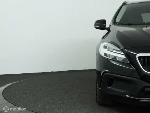 Volvo V40 Cross Country 1.5 T3 Polar+ Luxury 2019 Benzine 45