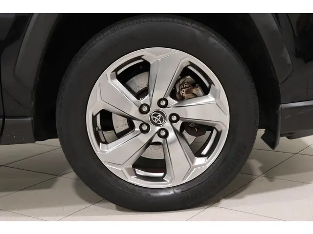 Toyota RAV4 2.5 Hybrid Style, 2019 Hybride Benzine 33