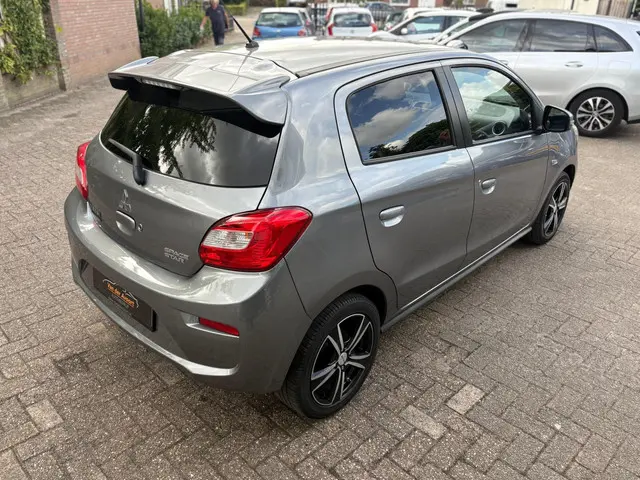 Mitsubishi Space Star 1.0 Intense+ 2016 Benzine 6