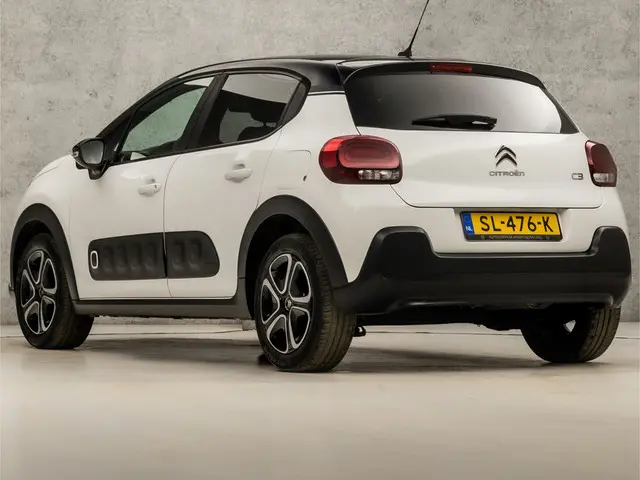 Citroën C3 1.2 PureTech Shine Sport 2018 Benzine 3