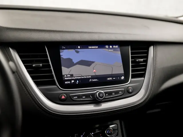 Opel Grandland X 1.2 Turbo Executive Sport 2018 Benzine 22