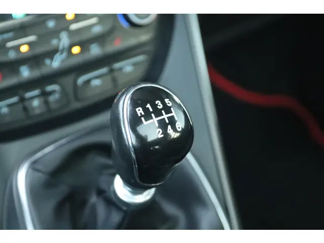 Ford C-MAX 1.5 TITANIUM 2016 Benzine 28