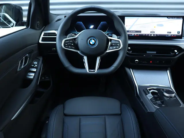 BMW 3 Serie Touring 330e 2025 Hybride Benzine 9