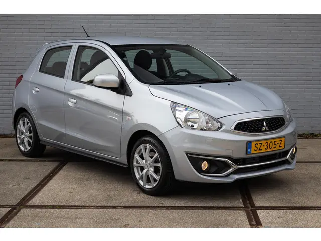 Mitsubishi Space Star 1.0 Cool+ 2018 Benzine 10