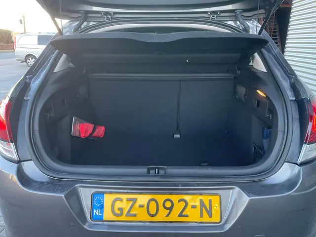 Citroën C4 1.2 PureTech Feel Collection 2015 Benzine 18