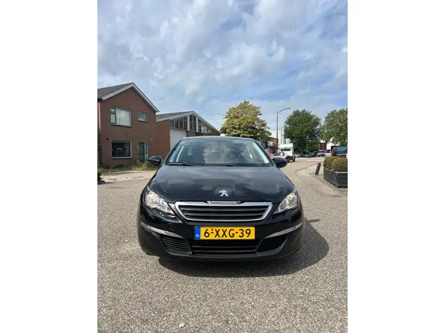 Peugeot 308 SW 1.2 e-THP Blue Lease 2014 Benzine 2