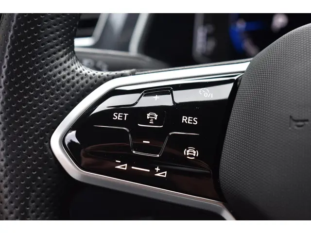 Volkswagen Tiguan 1.5 TSI R-Line Business+ 2021 Benzine 22