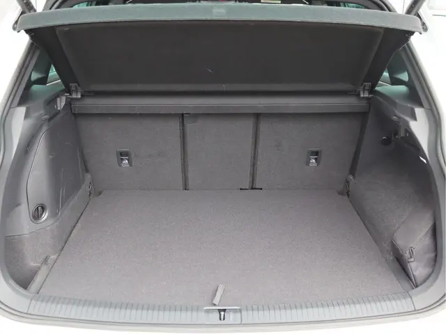 Volkswagen Tiguan Hybrid R-Line 2023 Hybride Benzine 41