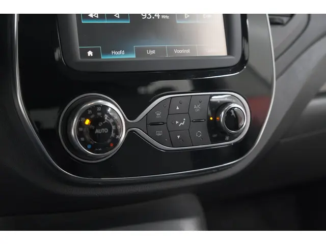 Renault Captur TCe 90 Intens 2018 Benzine 44