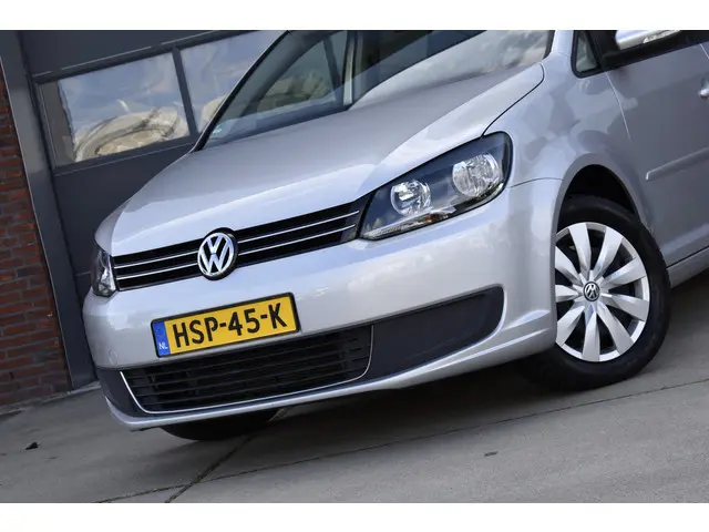 Volkswagen Touran 2