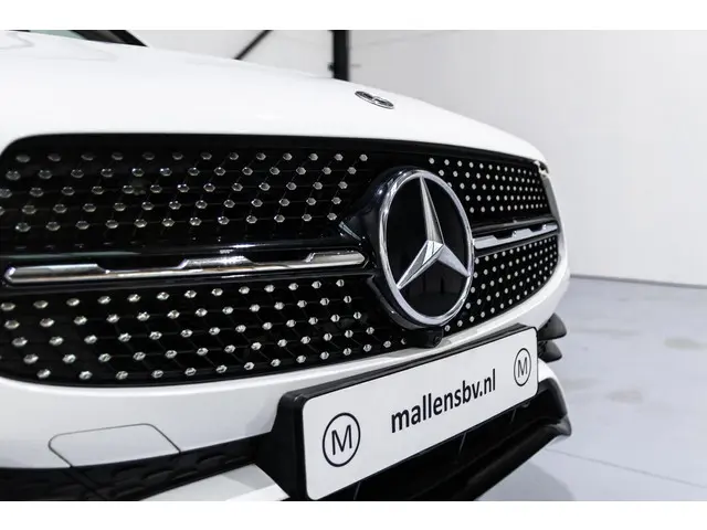 Mercedes-Benz GLC 300e 4MATIC 2021 Hybride Benzine 8