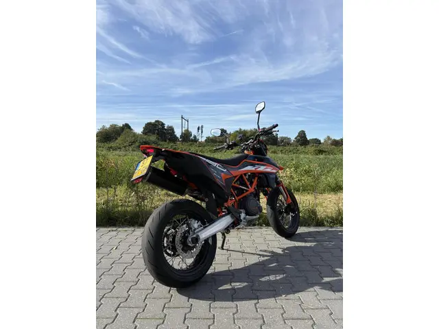 KTM 690 SMC R SMC-R 2023 Benzine 6