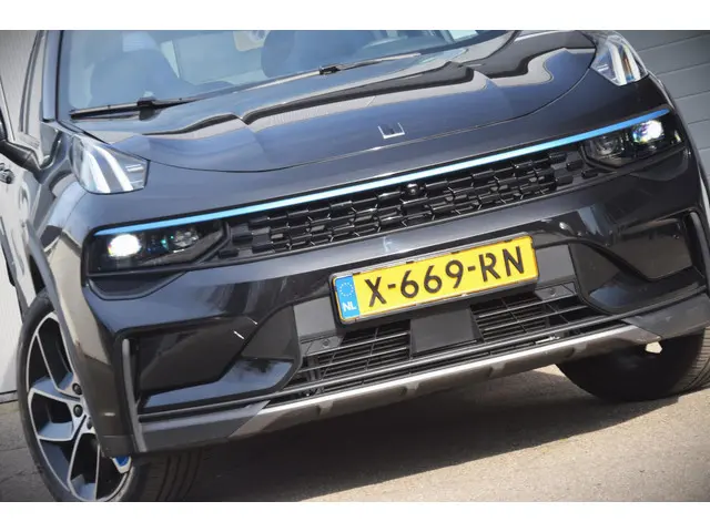 Lynk & Co 01 1.5 2024 Hybride Benzine 3