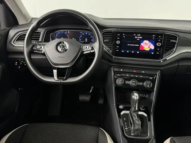 Volkswagen T-Roc 1.5 TSI DSG Sport 2019 Benzine 32
