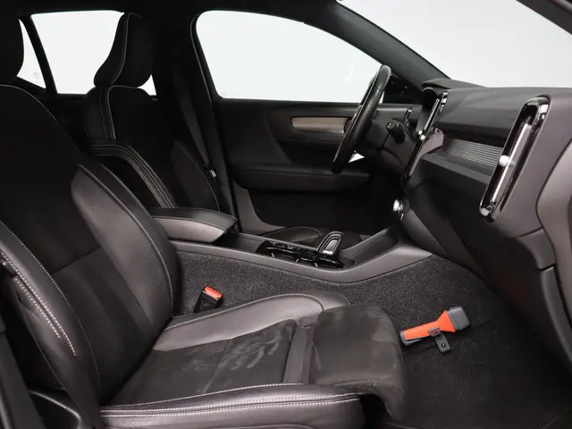 Volvo XC40 T2 Automaat R-Design 2021 Benzine 10