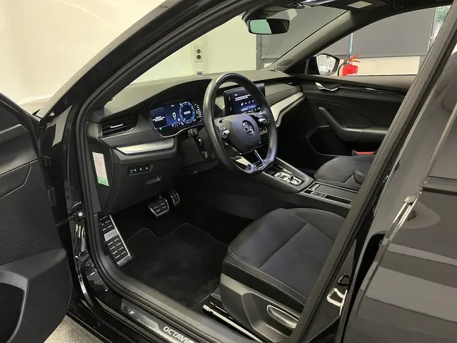 Škoda Octavia 1.0 e-TSI Sport Business 2022 Benzine 14