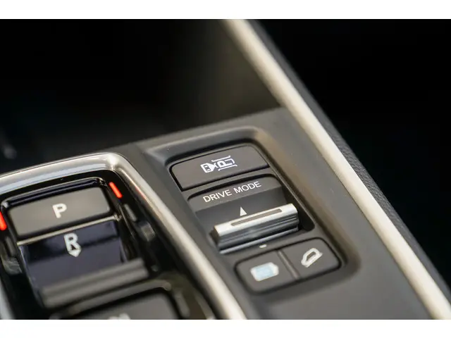 Honda CR-V 2.0i e:PHEV ADVANCE TECH 2024 Hybride Benzine 22