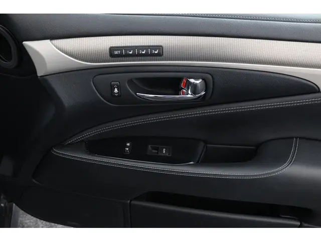 Lexus LS 600h F Sport Line 2013 Hybride Benzine 26