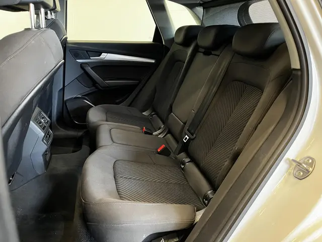 Audi Q5 50 TFSI e S edition 2020 Hybride Benzine 35