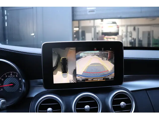 Mercedes-Benz C-Klasse Estate AMG 63 2018 Benzine 13