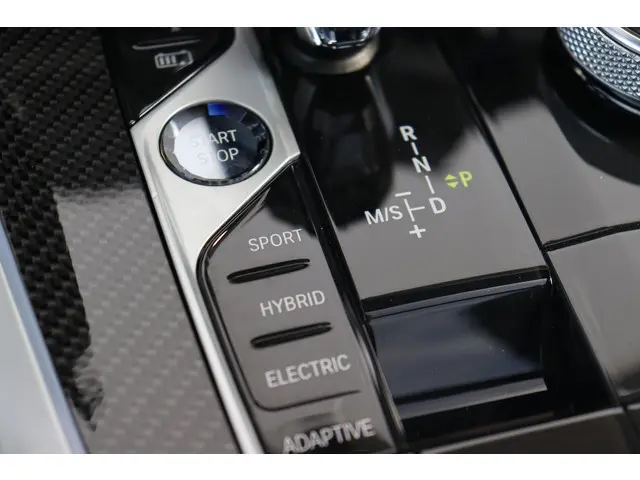 BMW X5 xDrive45e High Executive 2022 Hybride Benzine 30
