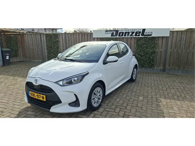 Toyota Yaris 1.0 VVT-i Active 2022 Benzine 4