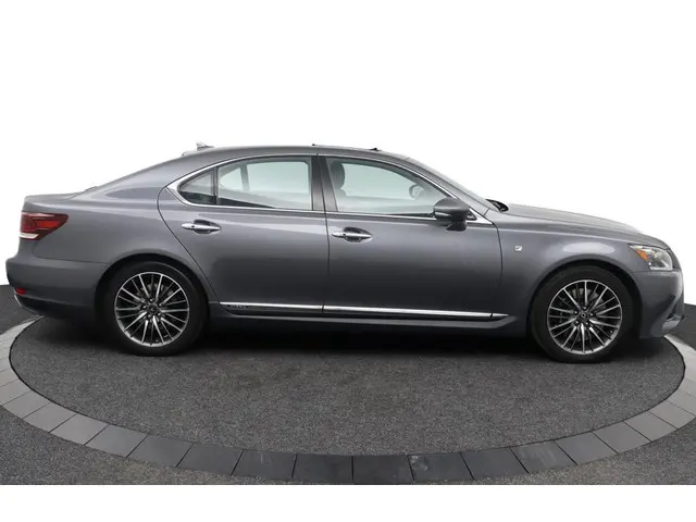 Lexus LS 600h F Sport Line 2013 Hybride Benzine 12