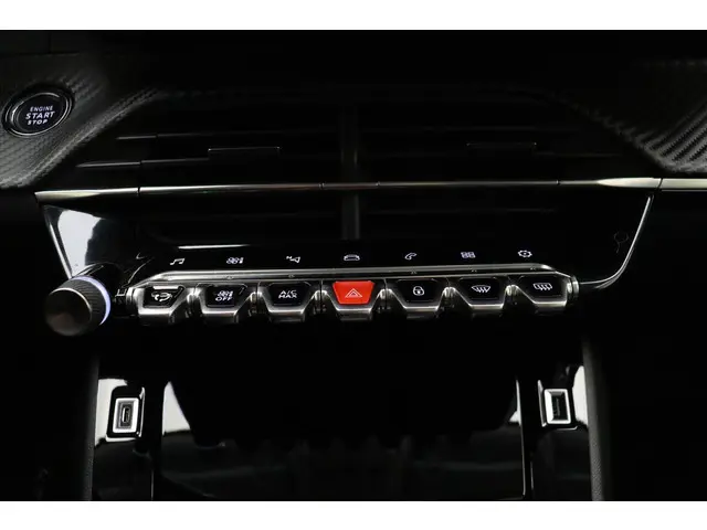 Peugeot 2008 1.2T 130pk Allure 2020 Benzine 19