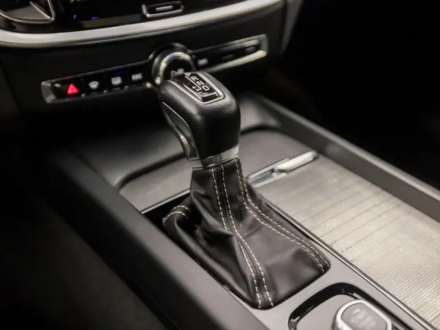 Volvo S60 2.0 T4 R-Design 2020 Benzine 10